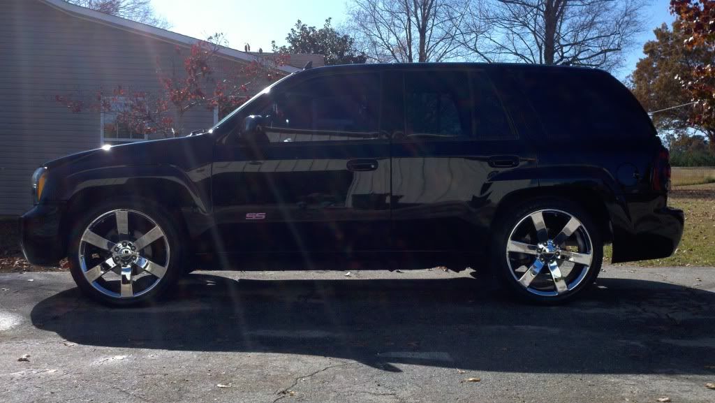 Vince Motor City Vinyl & Pink Carbon Fiber Chevy Trailblazer SS Forum