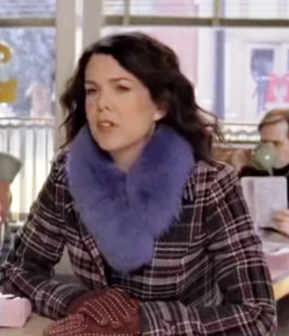 photo lorelais-fuzzy-collar.png